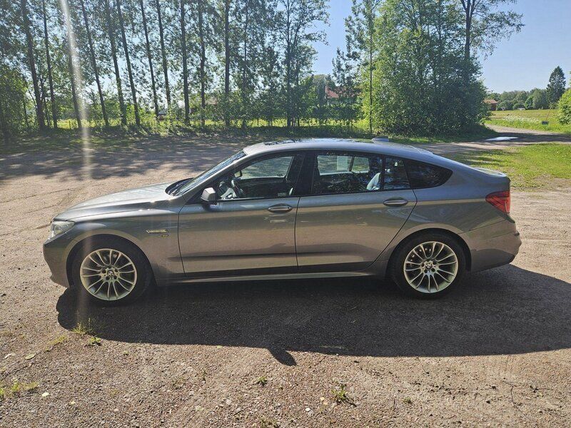 Grå Begagnad 2012 BMW 530 Gran Turismo M Sport Halvkombi | 129 000 kr (Superpris) - Bild 1/4