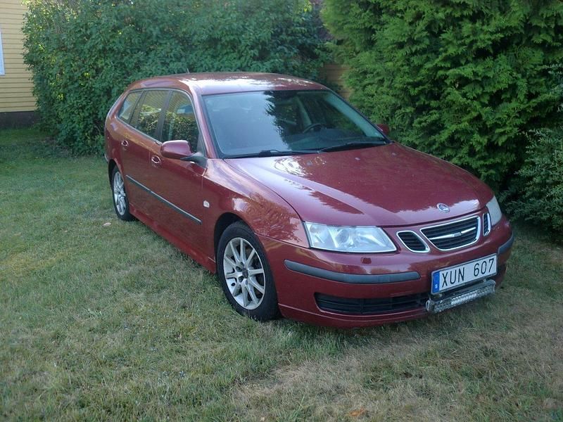 Röd Begagnad 2006 Saab 9-3 Linear Kombi | 21 000 kr (Lite dyr) - Bild 1/4