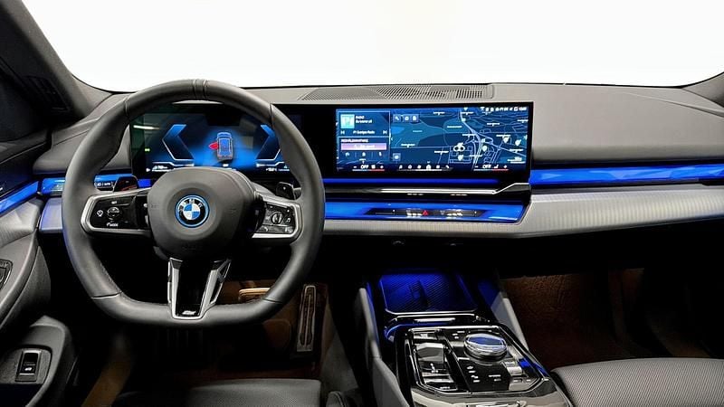 Begagnad BMW 530e M Sport 2025 Grå Kombi
