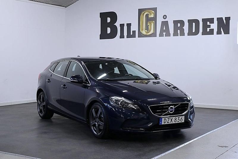 Begagnad Volvo V40 116 HK (85 kW) 2014 Blå Halvkombi