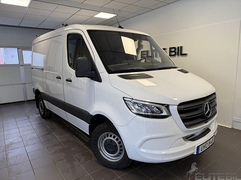 Arktisk vit Begagnad 2023 Mercedes Sprinter Van | 459 900 kr (Superpris) - Bild 1/4