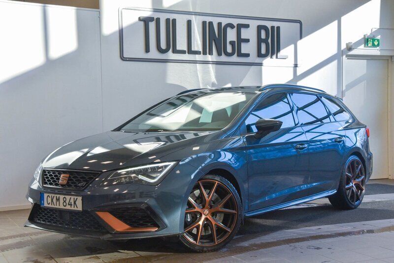 Mörkgrå Begagnad 2019 Cupra Leon Limited Edition Kombi | 334 900 kr (Dyr) - Bild 1/4