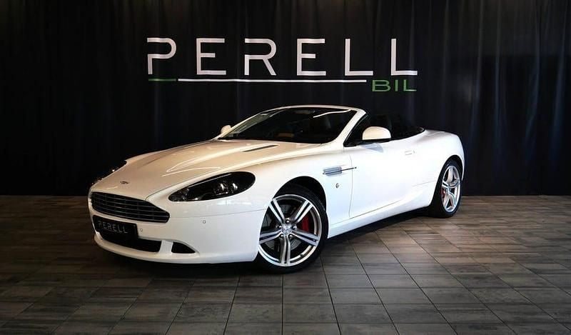 Vit Begagnad 2010 Aston Martin DB9 Cab | 849 000 kr - Bild 1/4