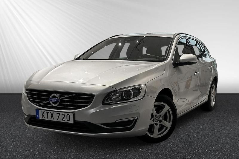 Silver Begagnad 2015 Volvo V60 Business Edition Kombi | 179 900 kr (Marknadspris) - Bild 1/3