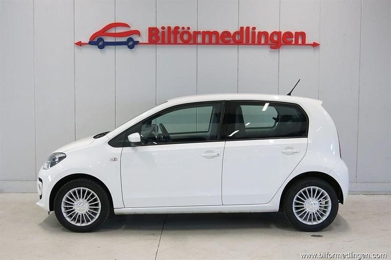 Vit samma som bilen Begagnad 2015 VW up! Halvkombi | 64 900 kr (Bra pris) - Bild 1/4