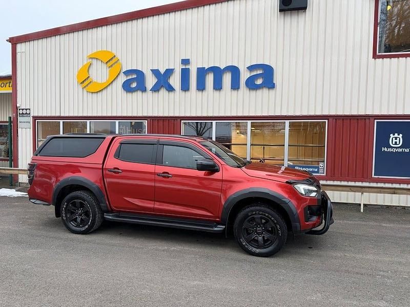 Orange Begagnad 2024 Isuzu D-Max Sedan | 724 000 kr - Bild 1/4