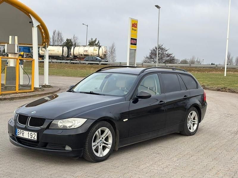 Begagnad 2008 BMW 320 Kombi | 45 000 kr (Marknadspris) - Bild 1/4