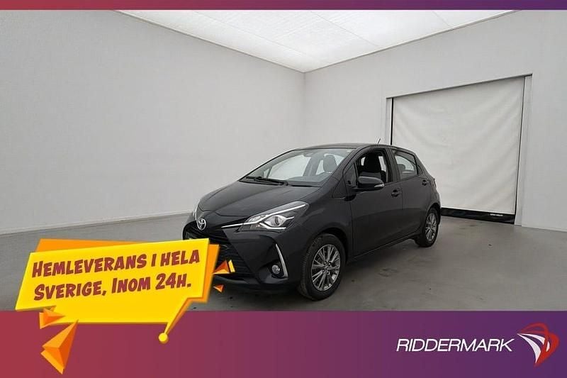 Begagnad Toyota Yaris Active 112 HK (82 kW) 2017 Svart Halvkombi