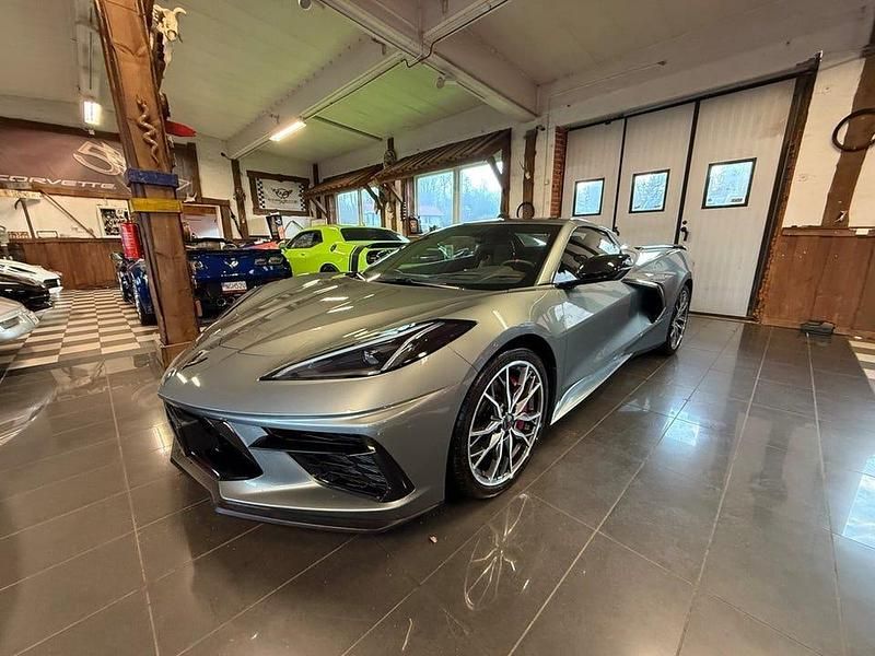 Hypersonic gray Begagnad 2023 Chevrolet Corvette Stingray Cab | 1 199 000 kr (Marknadspris) - Bild 1/4