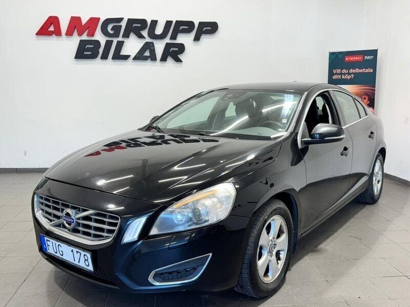 Svart Begagnad 2011 Volvo S60 Momentum Sedan | 49 900 kr (Bra pris) - Bild 1/4