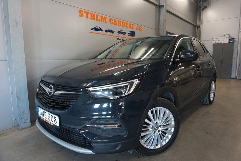 Mörkgrå Begagnad 2018 Opel Grandland X Dynamic SUV | 159 900 kr (Marknadspris) - Bild 1/4