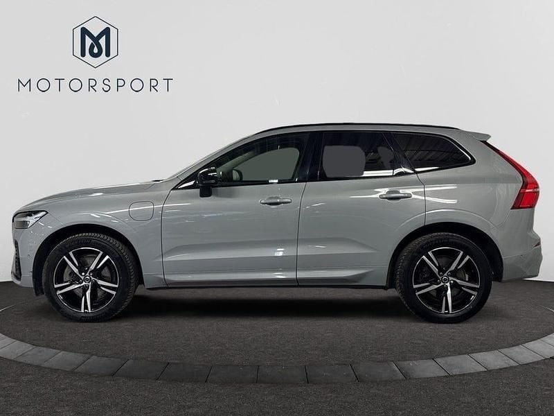 Begagnad Volvo XC60 Plus 350 HK (257 kW) 2023 Grå SUV