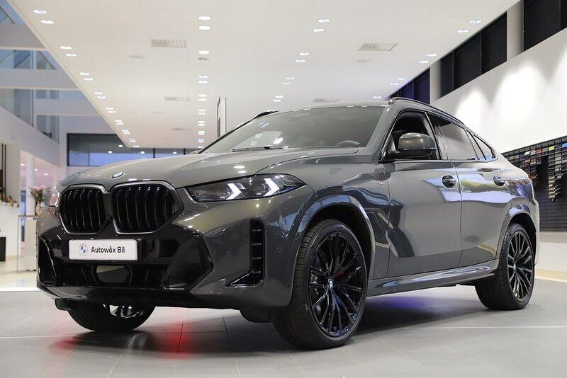 Grå Begagnad 2024 BMW X6 M Sport SUV | 1 249 000 kr - Bild 1/3