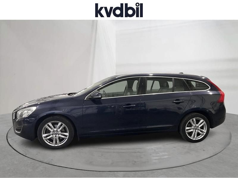Begagnad Volvo V60 2012 Blå Kombi