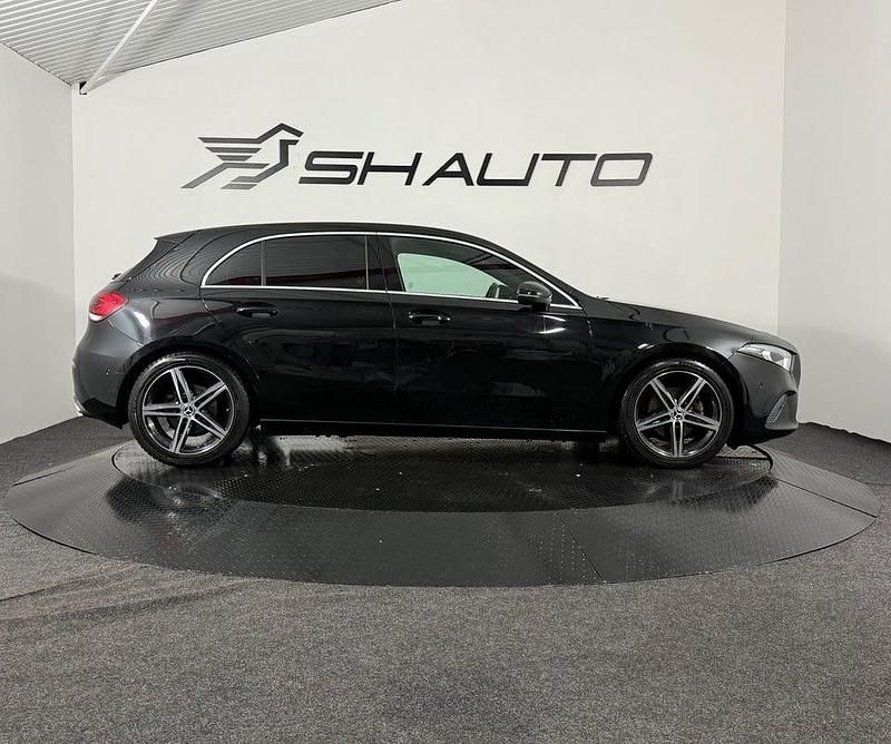 Begagnad Mercedes A180 136 HK (100 kW) 2019 Svart