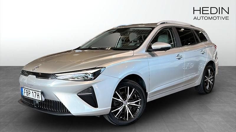 Grå (grey) Begagnad 2022 MG MG5 EV Luxury Kombi | 224 900 kr (Marknadspris) - Bild 1/4
