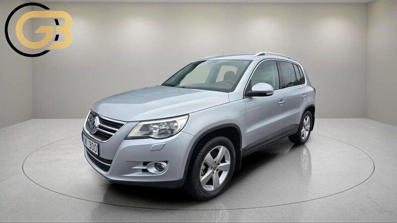 Silver Begagnad 2010 VW Tiguan Sportline SUV | 84 900 kr (Bra pris) - Bild 1/4