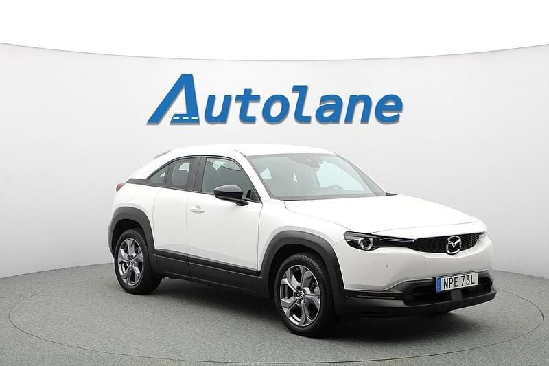 Vit Begagnad 2022 Mazda MX30 SUV | 159 900 kr (Marknadspris) - Bild 1/2