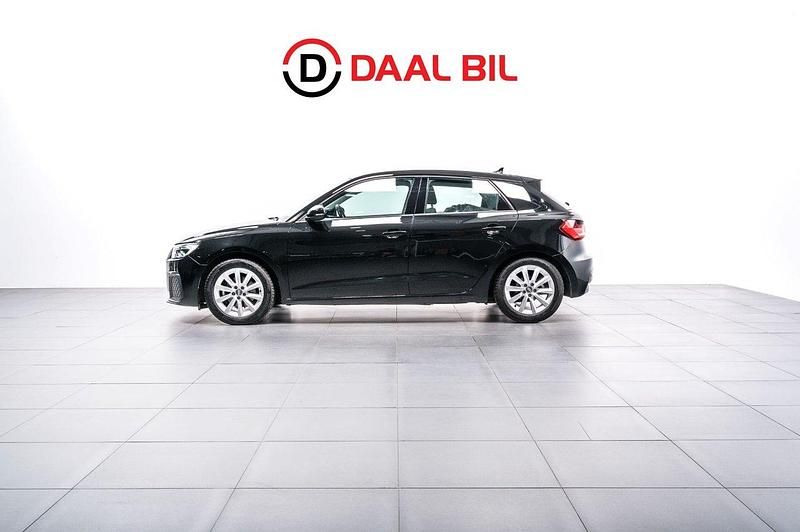 Svart Begagnad 2019 Audi A1 Sportback Proline Halvkombi | 199 700 kr (Marknadspris) - Bild 1/4