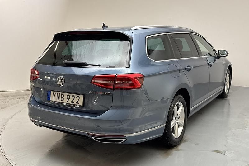 Begagnad VW Passat GT 190 HK (139 kW) 2018 Blå