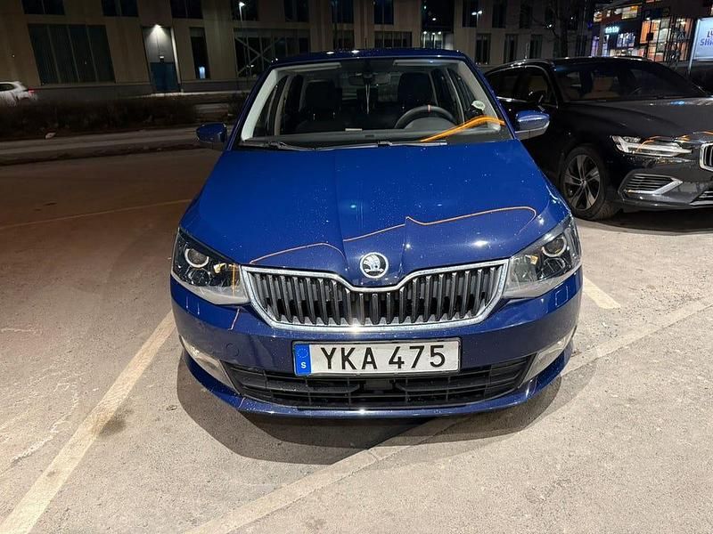 Deep blue Begagnad 2017 Skoda Fabia | 99 000 kr (Marknadspris) - Bild 1/4