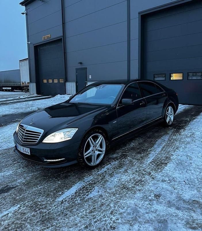 Begagnad Mercedes S350 258 HK (189 kW) 2011