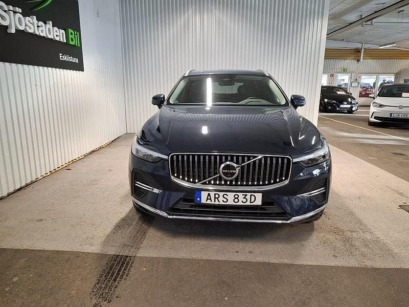 Begagnad Volvo XC60 350 HK (257 kW) 2022 Blå SUV