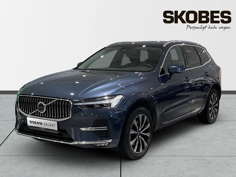 Begagnad Volvo XC60 Plus 200 HK (147 kW) 2023 Blå SUV