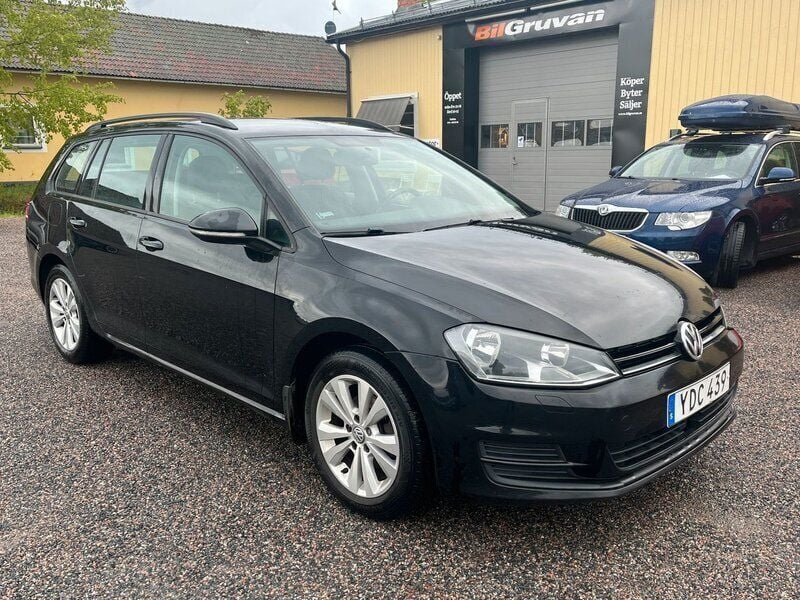 Svart Begagnad 2016 VW Golf VII Kombi | 99 900 kr (Lite dyr) - Bild 1/4