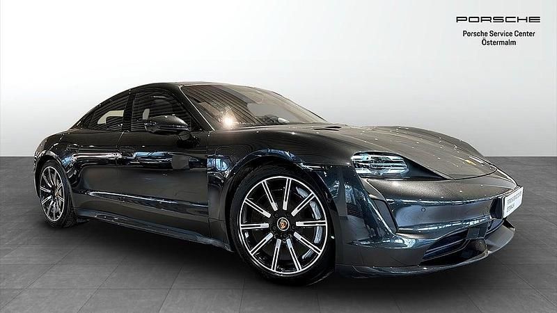 Mörkgrå Begagnad 2020 Porsche Taycan Turbo Sedan | 825 000 kr - Bild 1/4