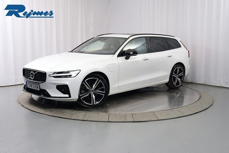 Vit (crystal vit metallic) Begagnad 2022 Volvo V60 R-Design Kombi | 449 900 kr (Bra pris) - Bild 1/4