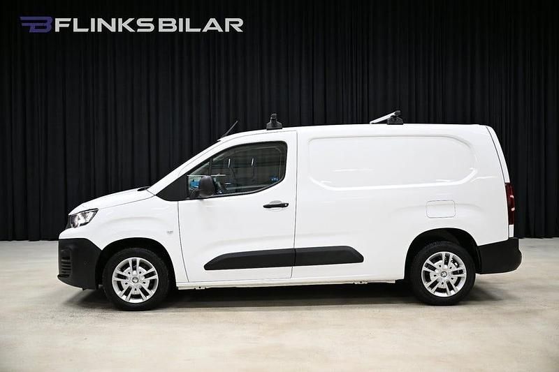 Vit Begagnad 2021 Peugeot Partner Minibuss | 198 750 kr (Marknadspris) - Bild 1/4