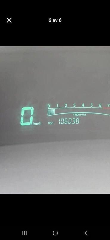 Grå Begagnad 2006 Toyota Yaris Halvkombi | 39 900 kr (Marknadspris) - Bild 1/4