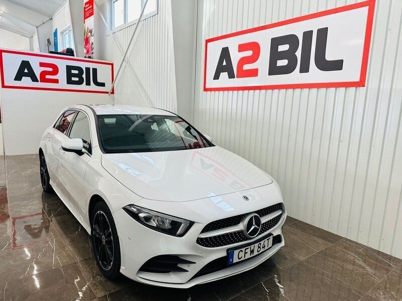 Vit Begagnad 2021 Mercedes A250 AMG Halvkombi | 264 900 kr (Marknadspris) - Bild 1/4