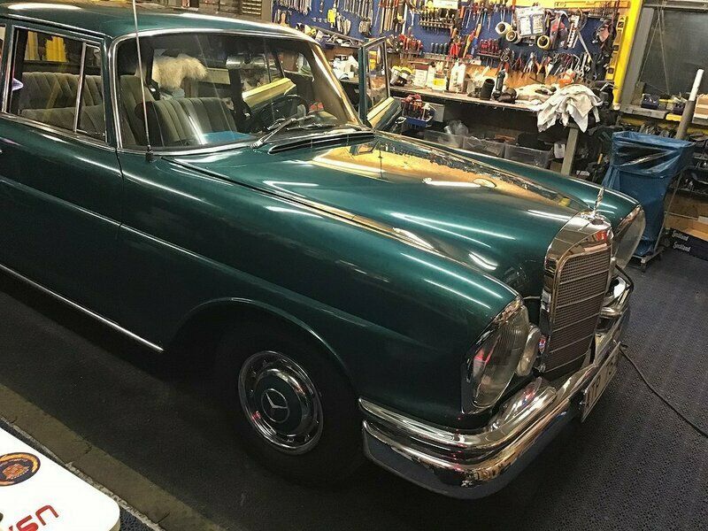 Mörkgrön Begagnad 1961 Mercedes 220 SE Sedan | 210 000 kr - Bild 1/4