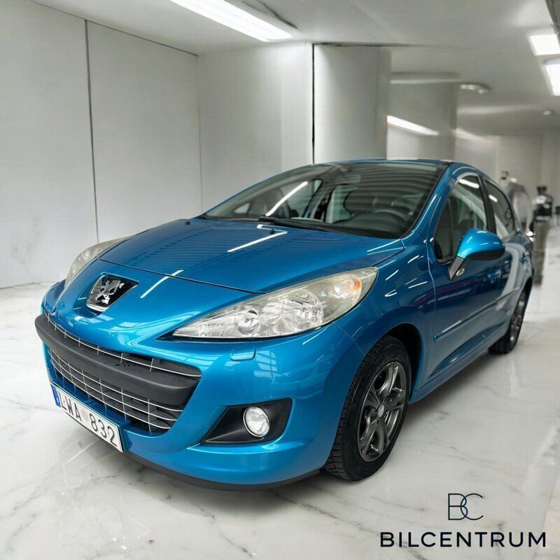 Blå Begagnad 2011 Peugeot 207 Halvkombi | 39 900 kr (Marknadspris) - Bild 1/4