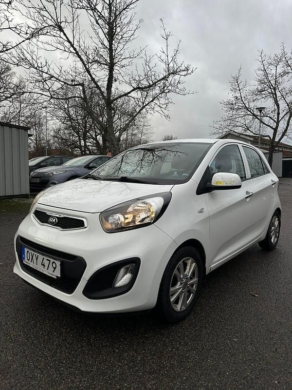 Begagnad 2013 Kia Picanto Halvkombi | 33 900 kr (Marknadspris) - Bild 1/4