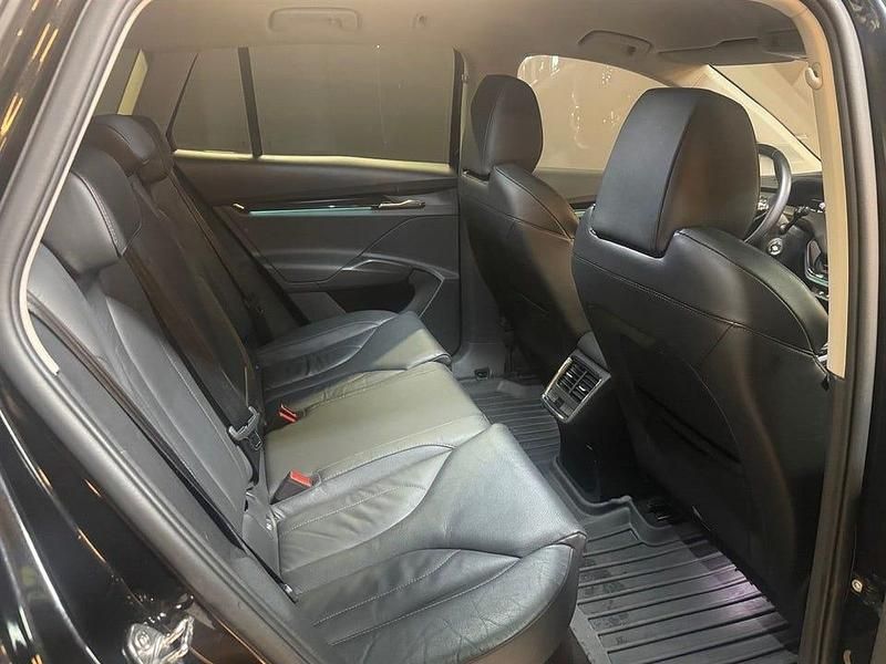 Begagnad Skoda Enyaq iV 150 kW (204 HK) 2022 Silver (svart) SUV