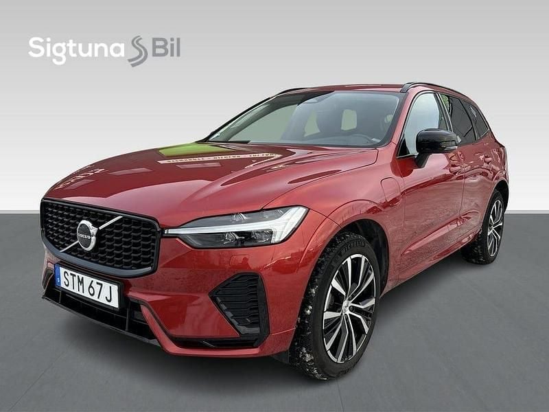 Röd Begagnad 2023 Volvo XC60 Plus SUV | 469 900 kr - Bild 1/3