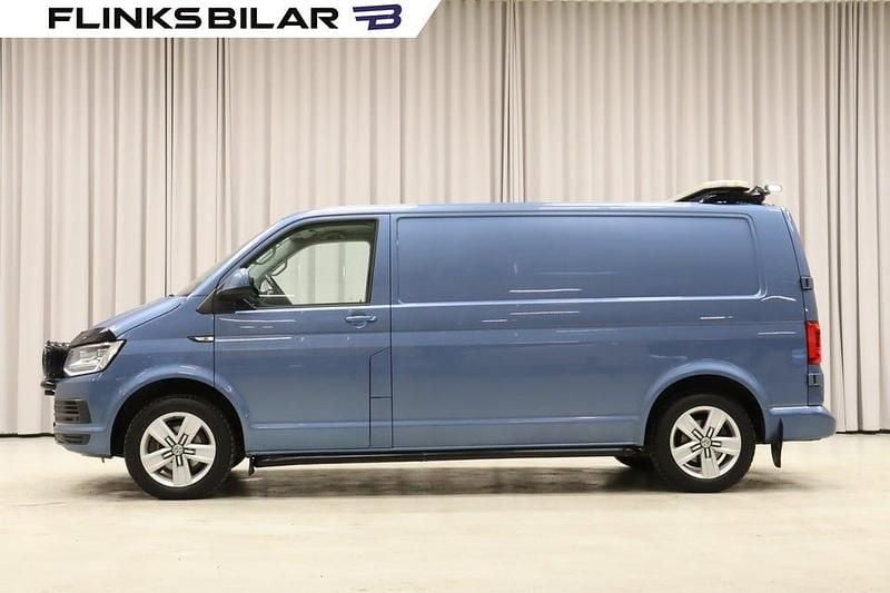 Blå metallic Begagnad 2018 VW T6 Van | 179 900 kr (Bra pris) - Bild 1/4