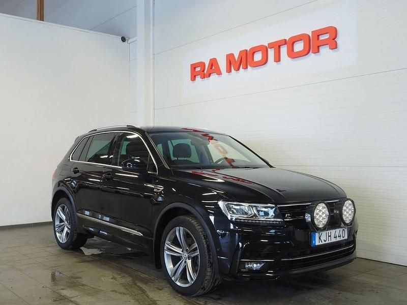 Begagnad VW Tiguan R-line 151 HK (111 kW) 2018 Svart SUV