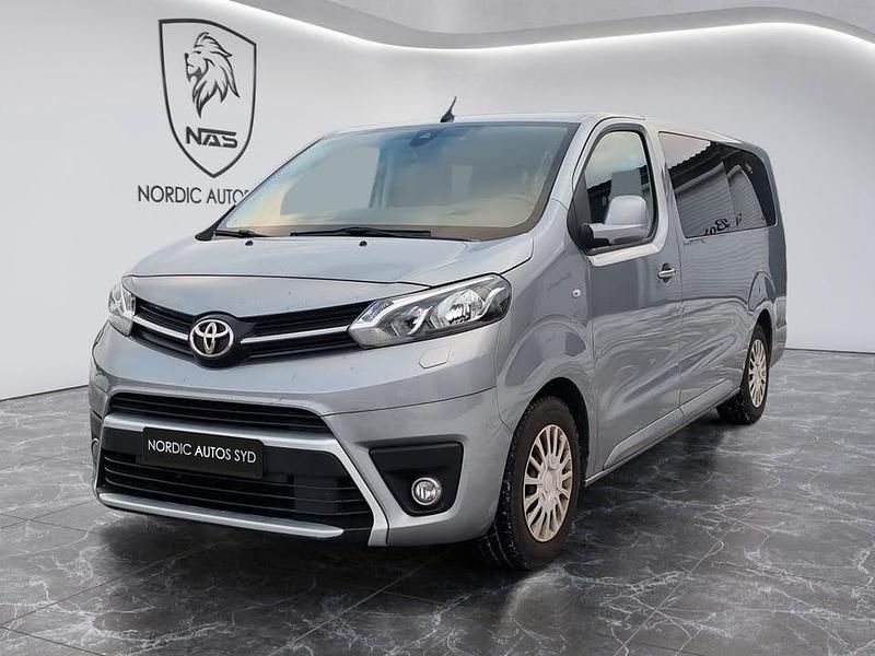 Begagnad Toyota Proace Verso 122 HK (89 kW) 2020 Silver Kombi