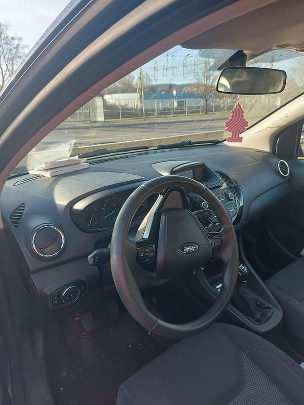 Begagnad 2017 Ford Ka Plus Halvkombi | 72 000 kr - Bild 1/4