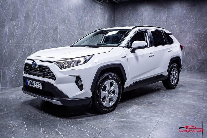 Begagnad Toyota RAV4 Hybrid Active 222 HK (163 kW) 2020 Vit SUV