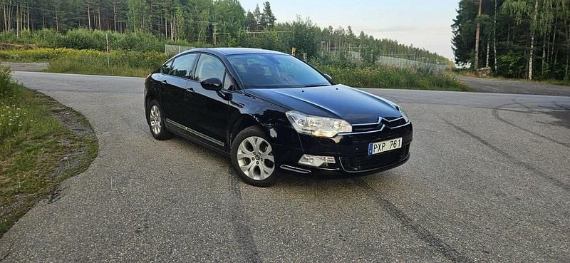 Svart Begagnad 2010 Citroën C5 Sedan | 40 000 kr (Superpris) - Bild 1/4