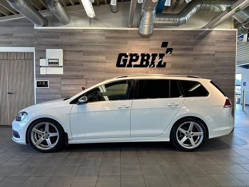 Begagnad VW Golf VII R-line 150 HK (110 kW) 2015 Vit Kombi