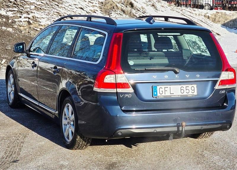 Begagnad Volvo V70 Momentum 116 HK (85 kW) 2014 Blå Kombi