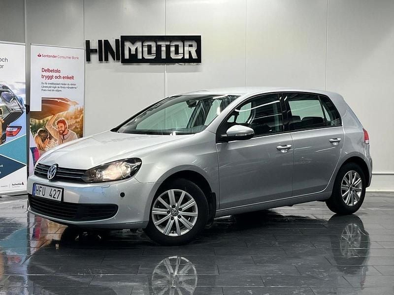 Silver Begagnad 2012 VW Golf VII Halvkombi | 119 900 kr (Bra pris) - Bild 1/4