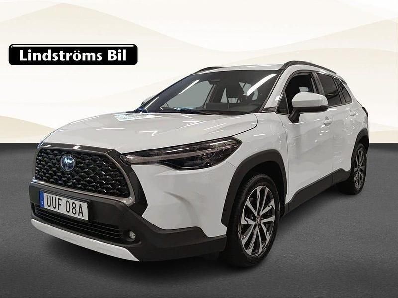Vit Begagnad 2022 Toyota Corolla Cross Style SUV | 369 900 kr (Marknadspris) - Bild 1/3