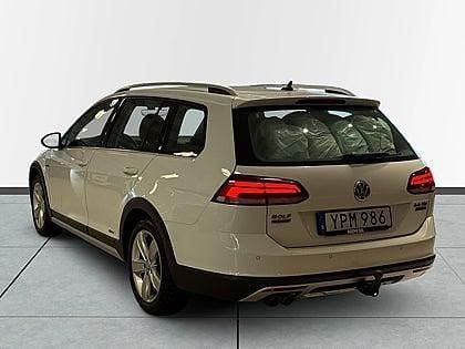 Begagnad VW Golf Alltrack S 184 HK (135 kW) 2017 Vit Kombi